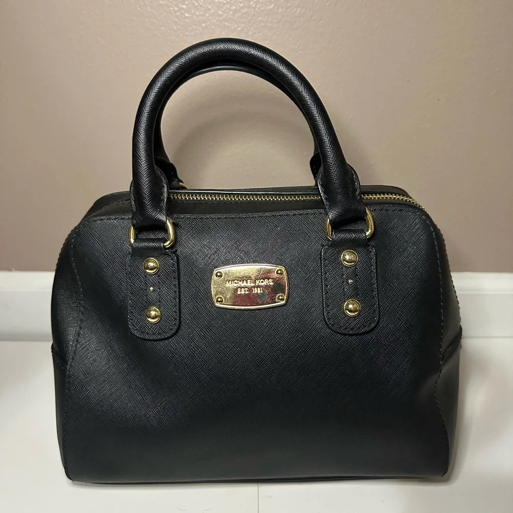 Michael Kors EUC Black Saffiano Leather Jet Set Convertible Satchel